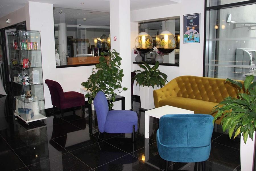 Kyriad Saint Quentin En Yvelines - Montigny Esterno foto
